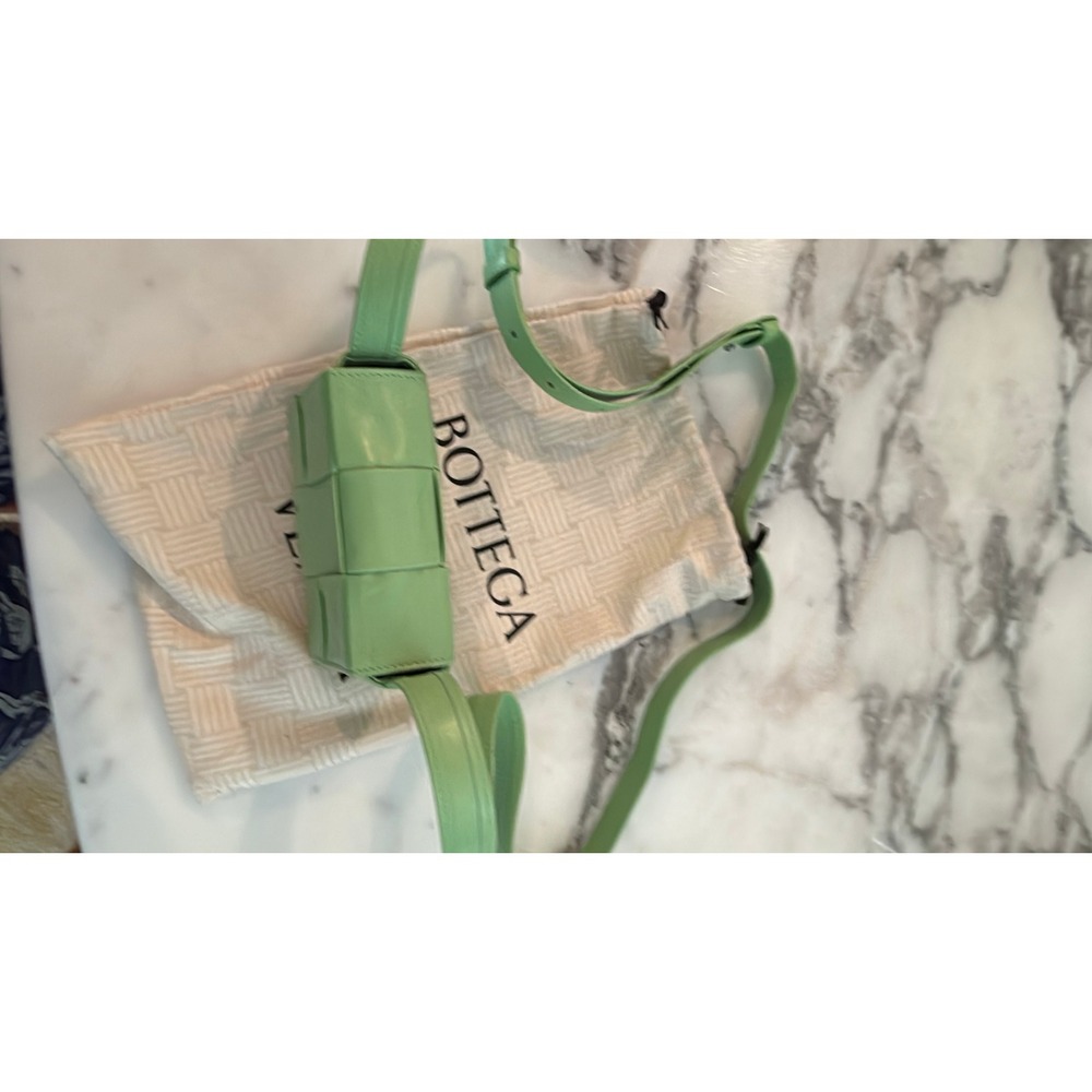 Bottega Veneta Cassette Wallet on Strap Green Intrecciato Lambskin Crossbody NWT - Picture 11 of 16